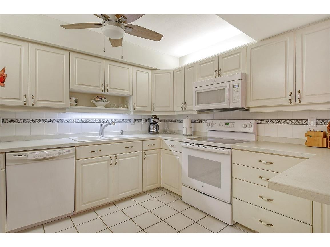 1532 Pelican Point Drive #BA139 Sarasota FL 34231 A4648432 image18