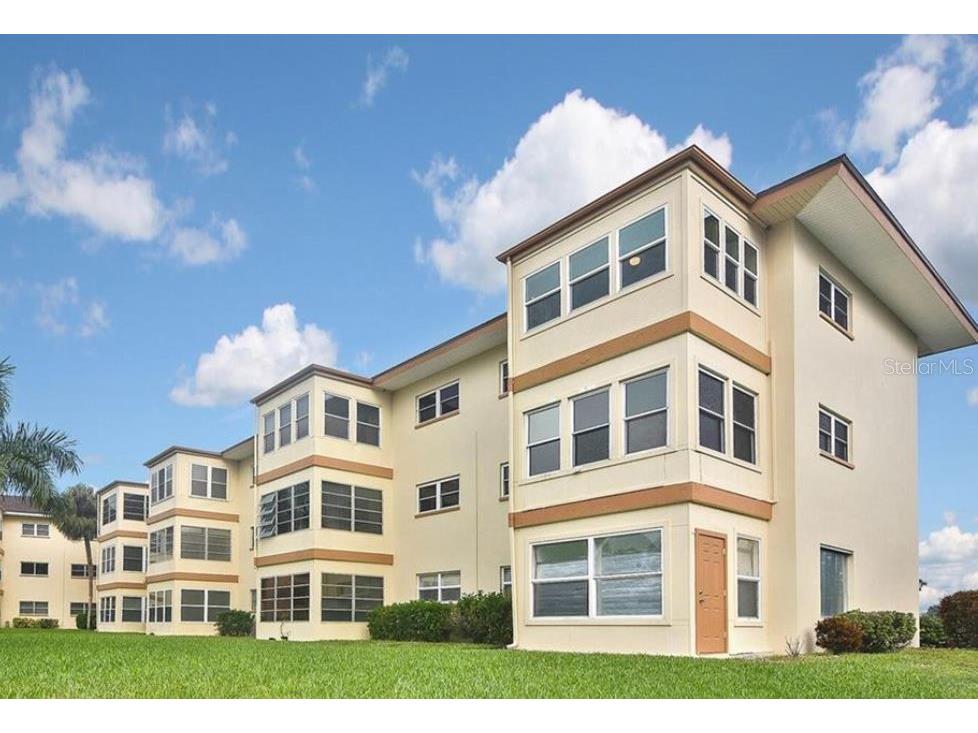 1532 Tropic Terrace #1532 North Fort Myers FL 33903 J976203 image1