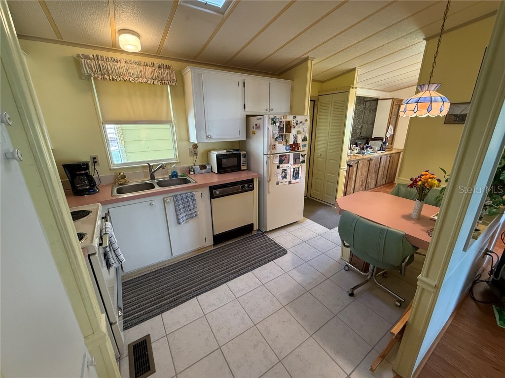 1532 W Schwartz Boulevard Lady Lake FL 32159 G5093052 image6