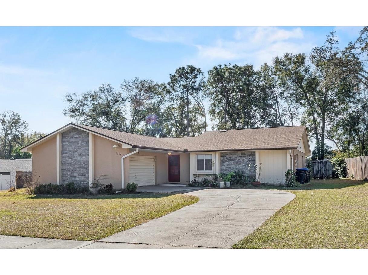 1532 Yvonne Street Apopka FL 32712 V4940600 image1