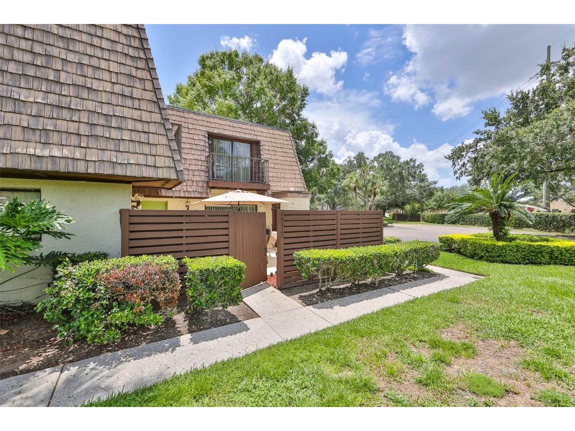15323 W Pond Woods Drive #101 Tampa FL 33618 T3461221 image1