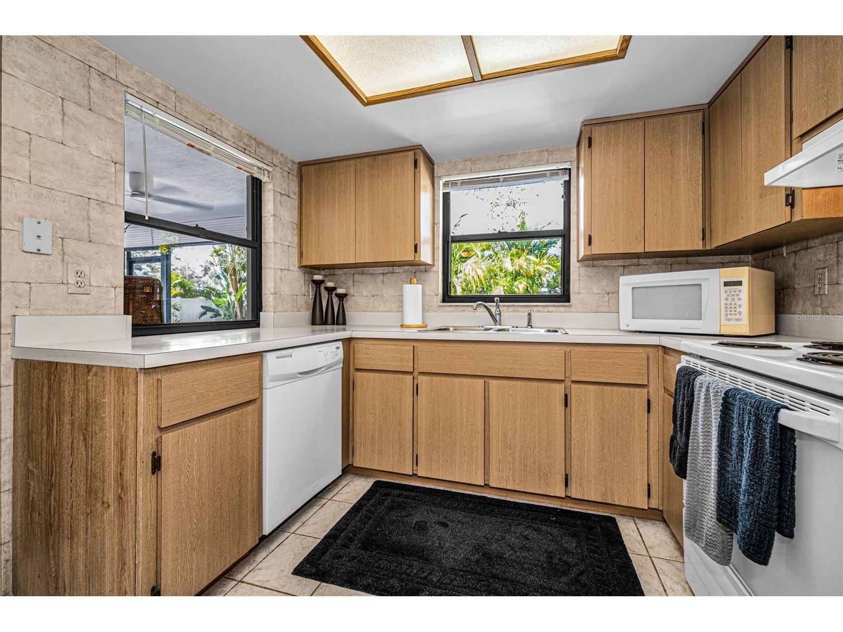 1533 Foxcroft Drive W Palm Harbor FL 34683 TB8479617 image15