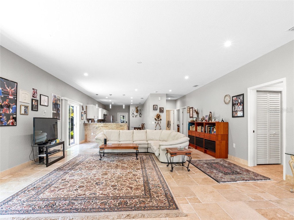 1534 25th Street Sarasota FL 34234 A4674427 image2