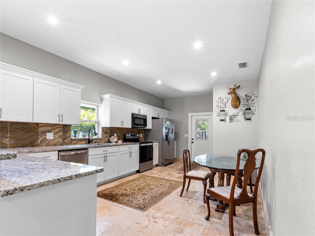 1534 25th Street Sarasota FL 34234 A4674427 image5