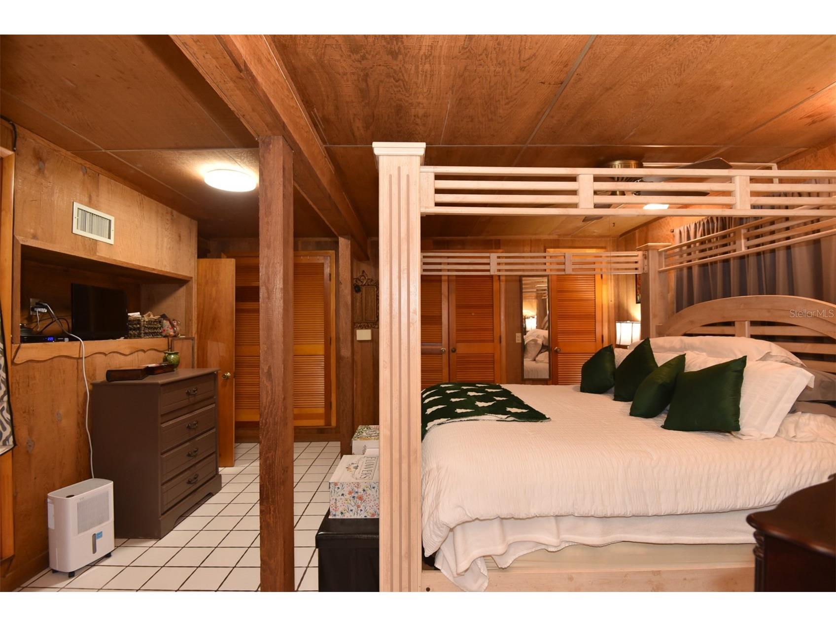 1534 Center Avenue Daytona Beach FL 32117 V4946948 image17