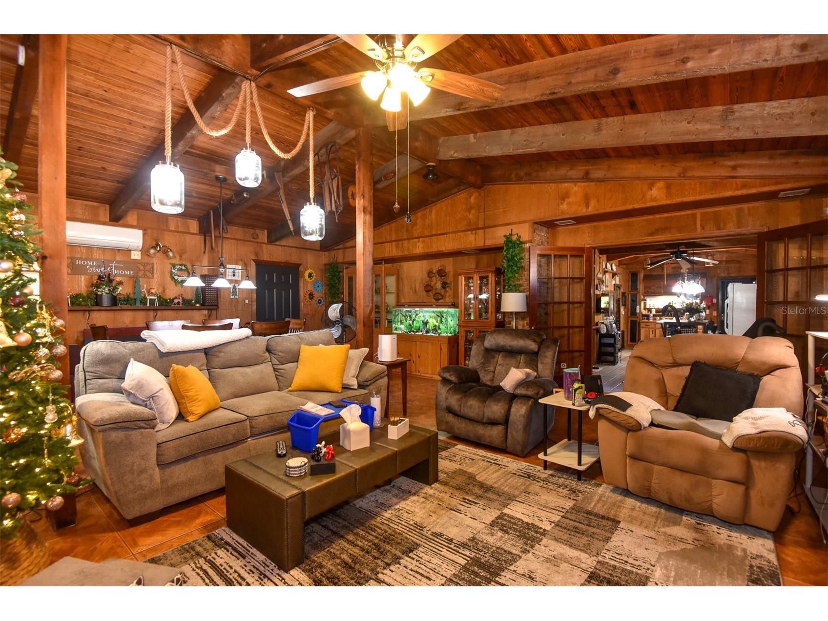 1534 Center Avenue Daytona Beach FL 32117 V4946948 image2