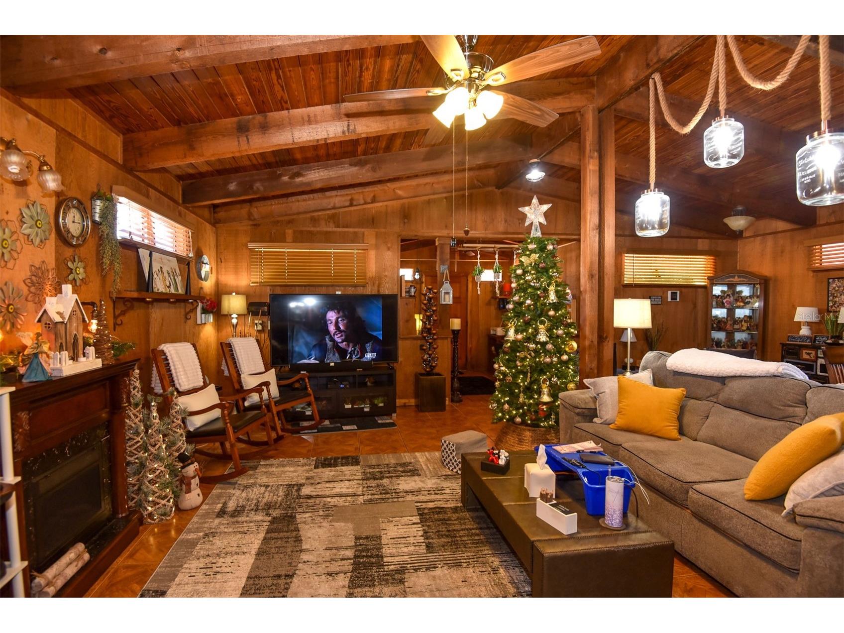 1534 Center Avenue Daytona Beach FL 32117 V4946948 image3