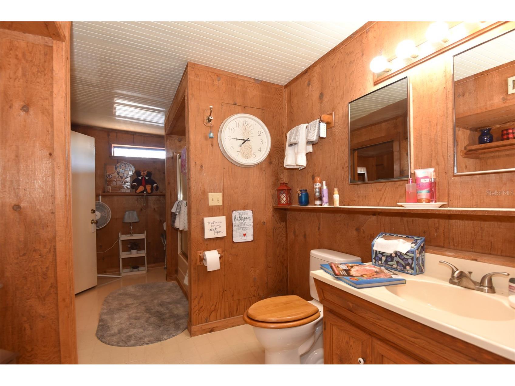 1534 Center Avenue Daytona Beach FL 32117 V4946948 image32