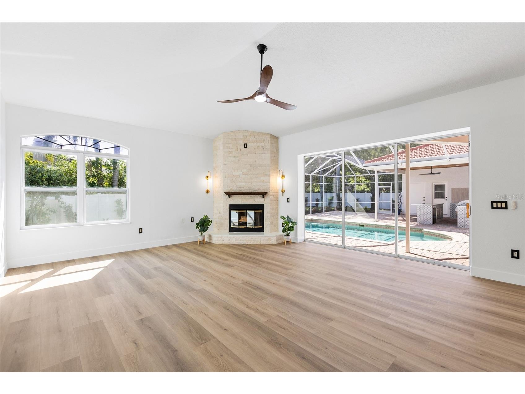 1534 E Lake Woodlands Parkway Oldsmar FL 34677 TB8509589 image11
