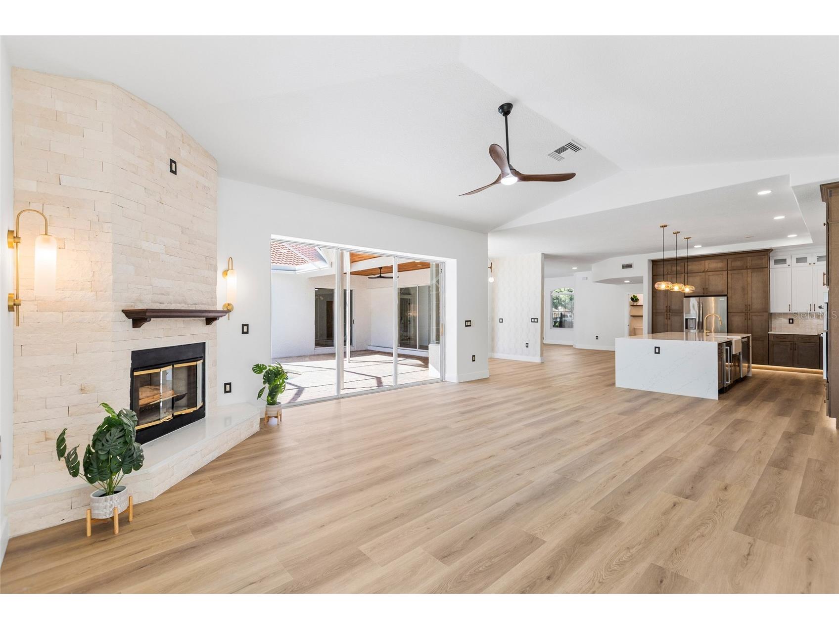 1534 E Lake Woodlands Parkway Oldsmar FL 34677 TB8509589 image12
