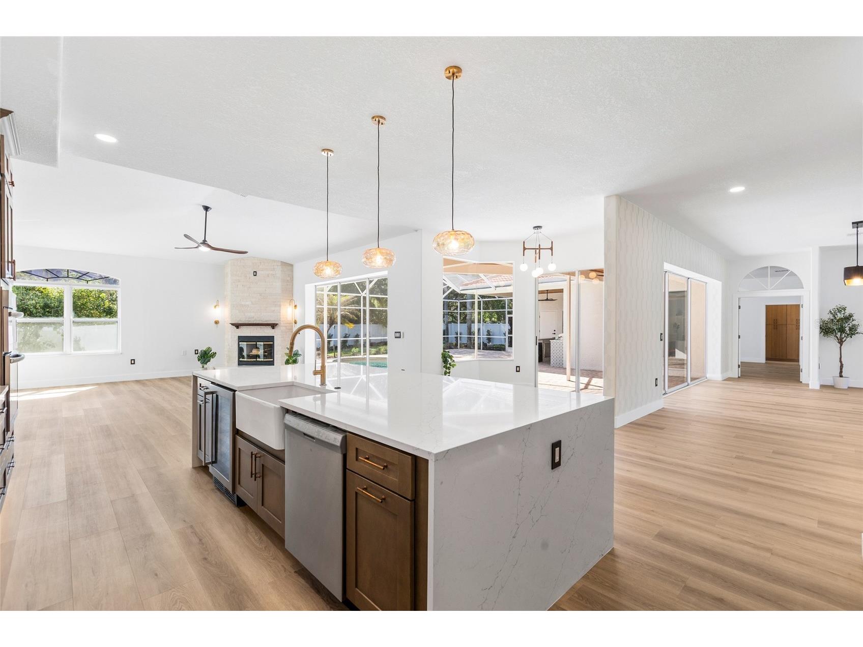 1534 E Lake Woodlands Parkway Oldsmar FL 34677 TB8509589 image21