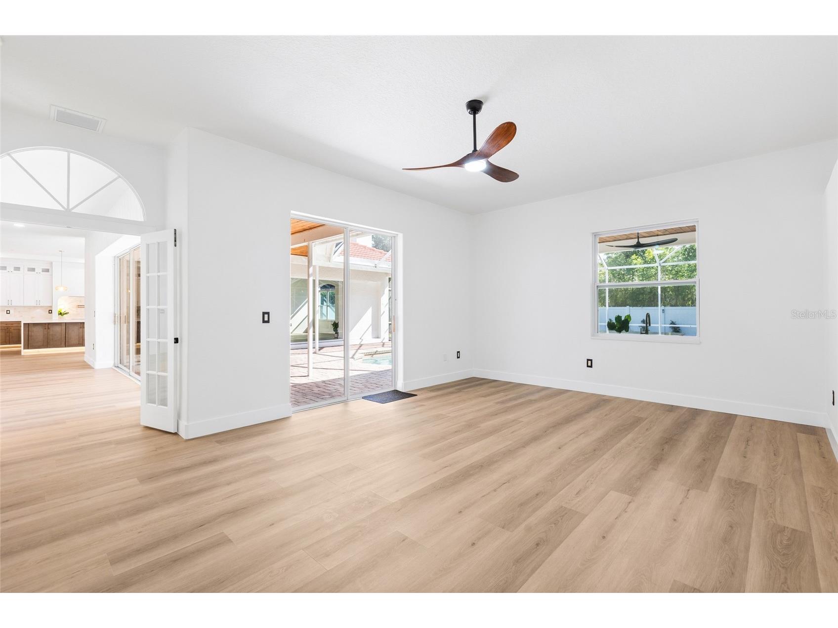 1534 E Lake Woodlands Parkway Oldsmar FL 34677 TB8509589 image23