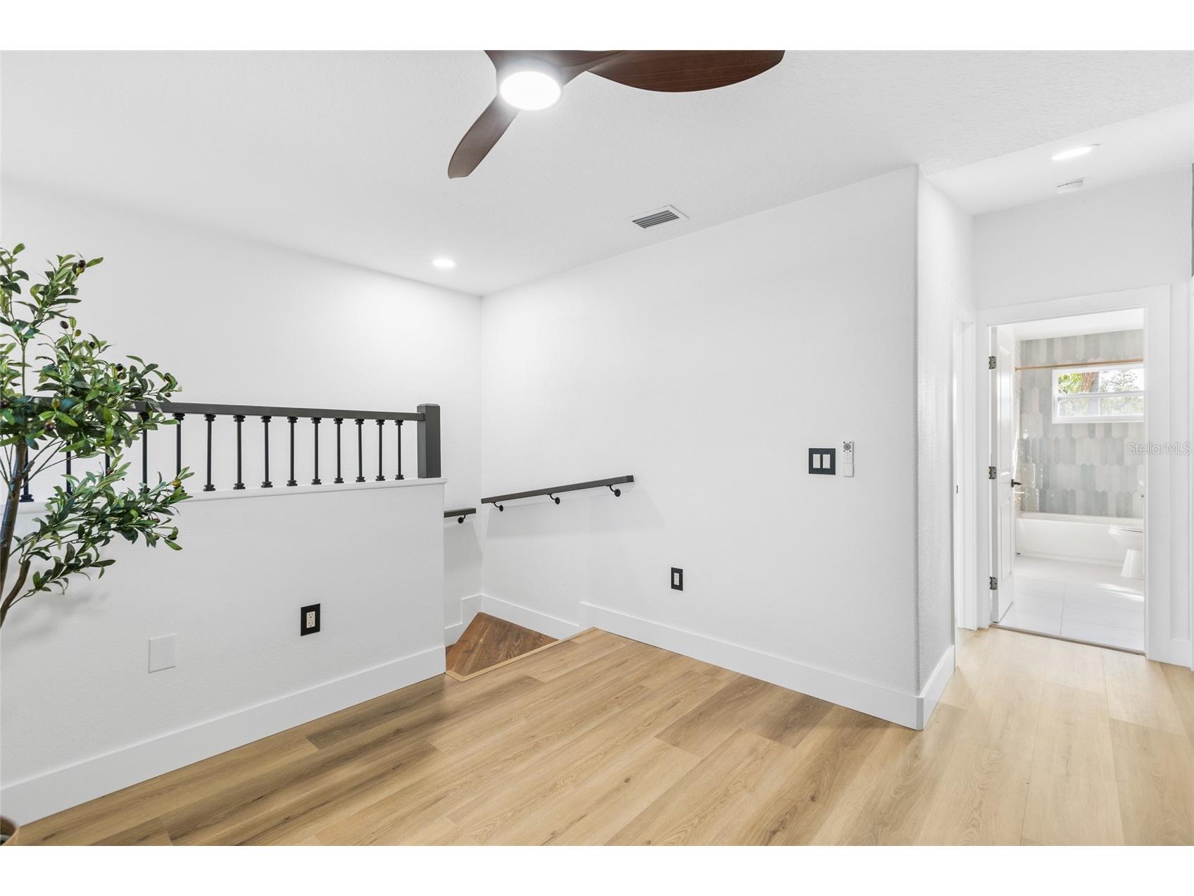 1534 E Lake Woodlands Parkway Oldsmar FL 34677 TB8509589 image39