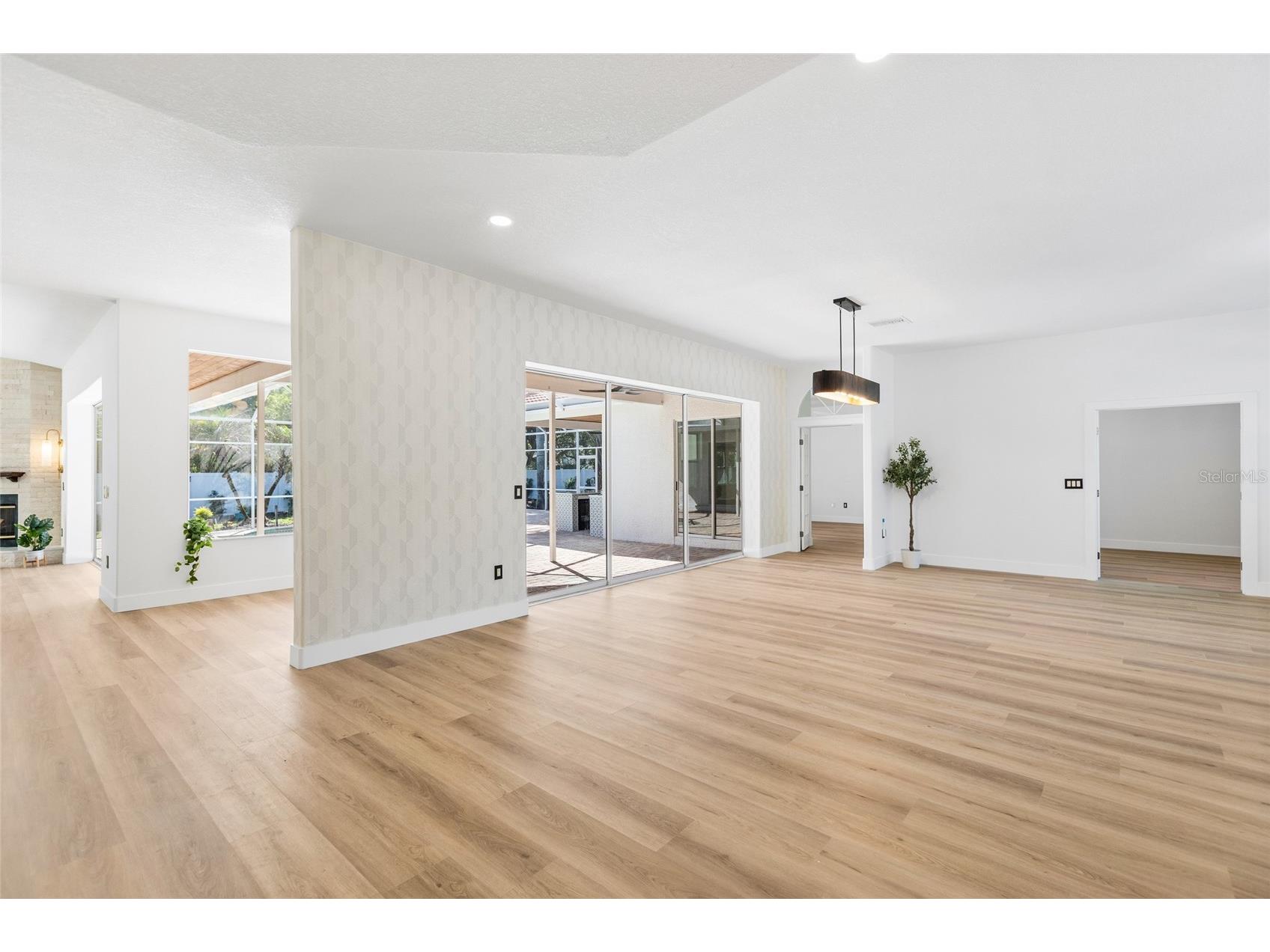 1534 E Lake Woodlands Parkway Oldsmar FL 34677 TB8509589 image8