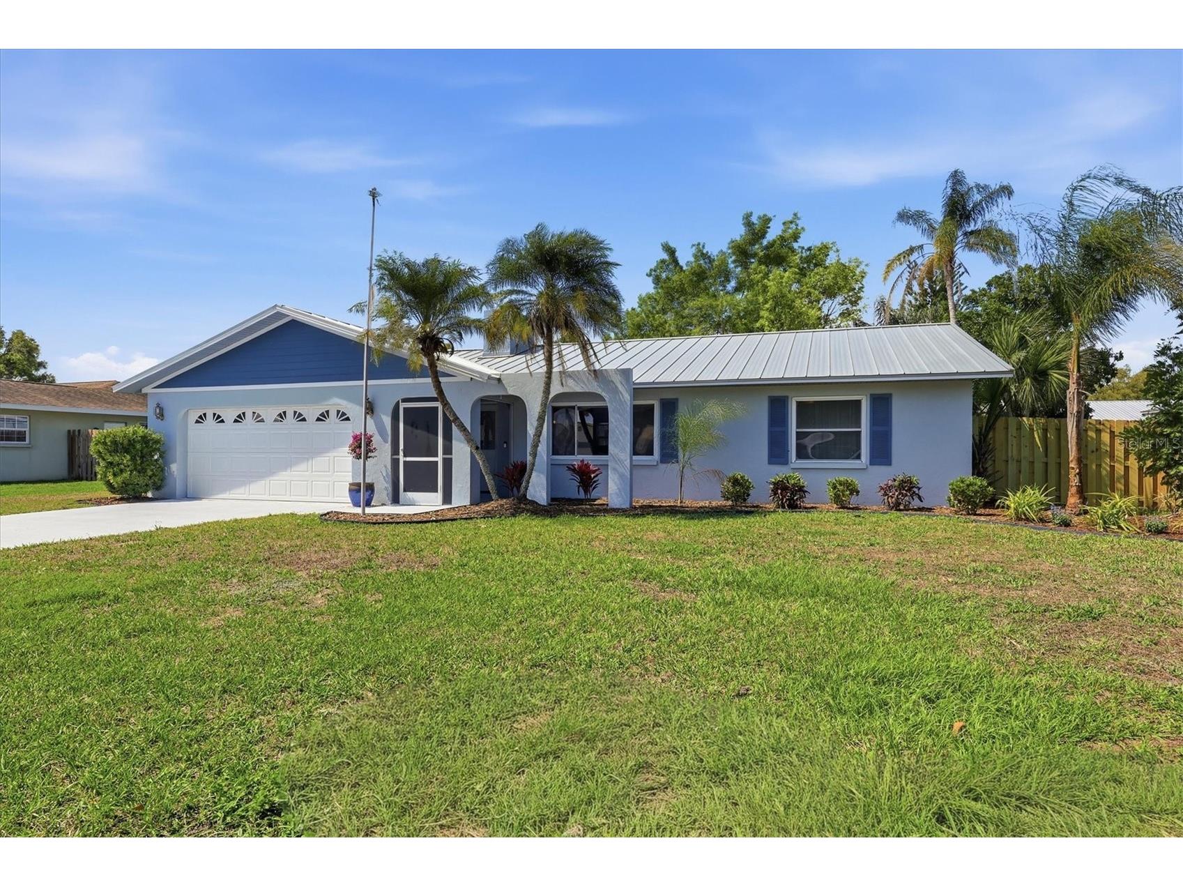 1534 Georgetowne Lane Sarasota FL 34232 A4686371 image2