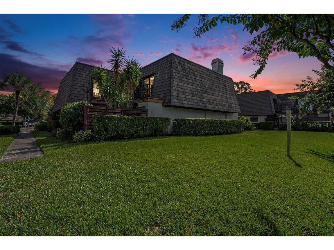 15348 E Pond Woods Drive Tampa FL 33618 TB8300555 image1