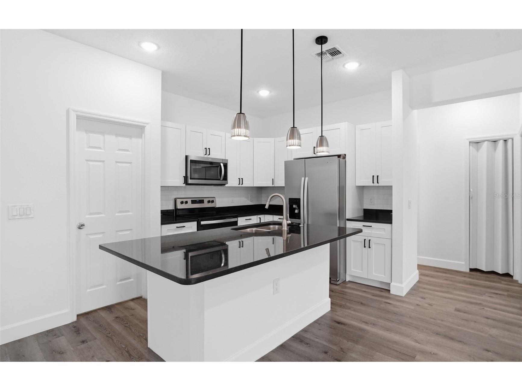 1535 13th Street S Saint Petersburg FL 33705 TB8496520 image12