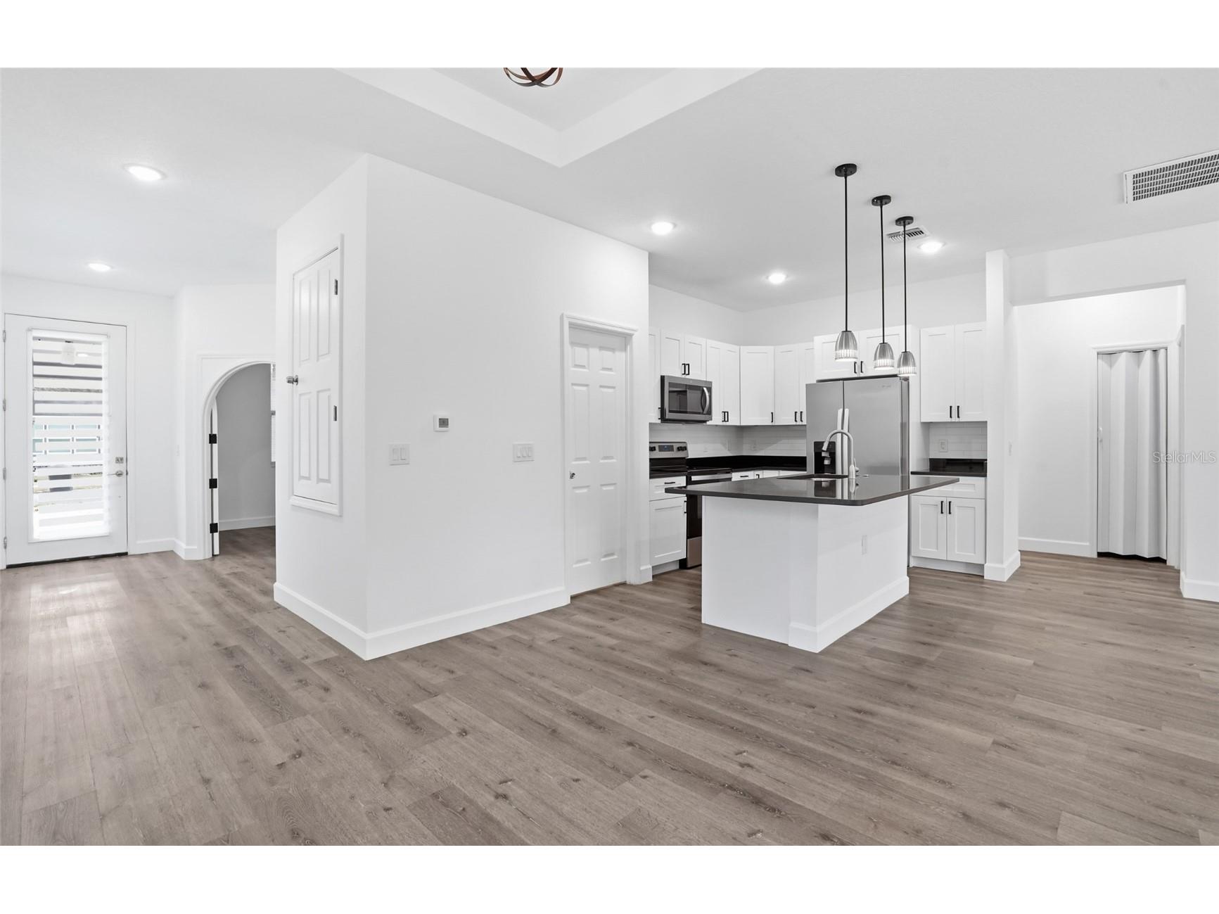 1535 13th Street S Saint Petersburg FL 33705 TB8496520 image13