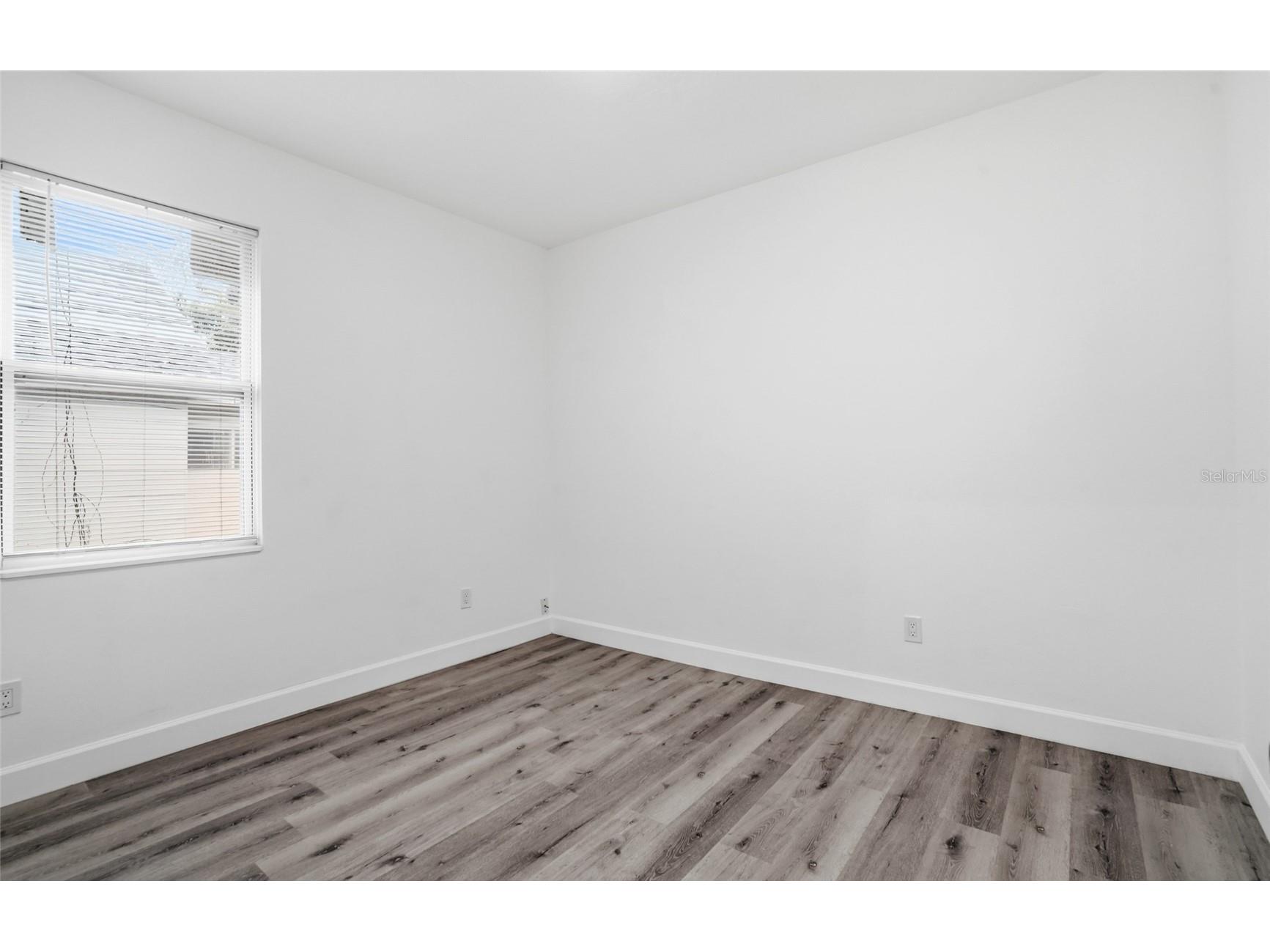 1535 13th Street S Saint Petersburg FL 33705 TB8496520 image22