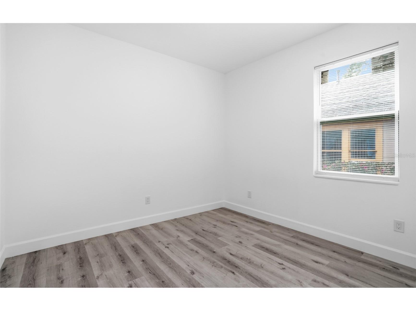 1535 13th Street S Saint Petersburg FL 33705 TB8496520 image24