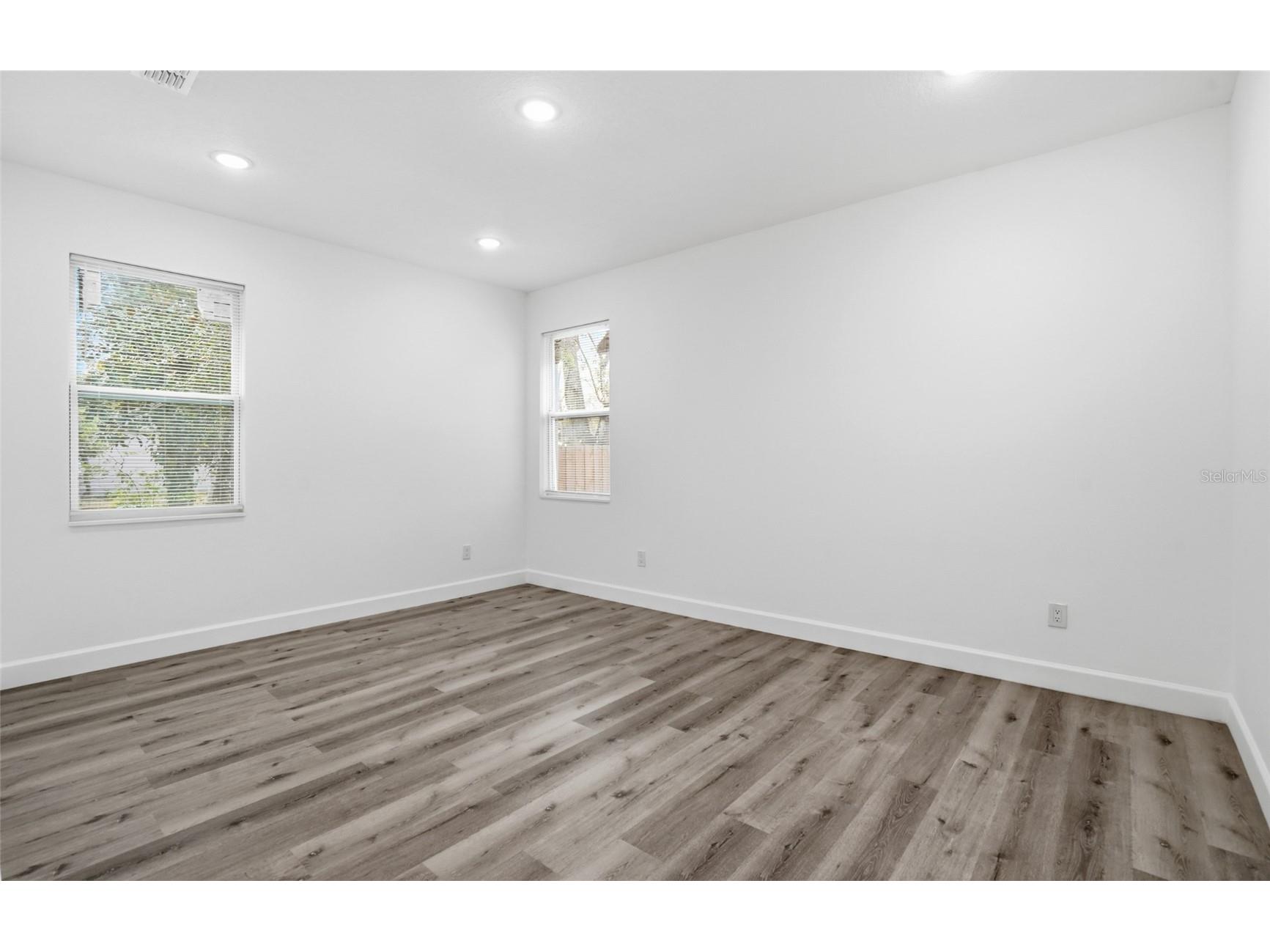 1535 13th Street S Saint Petersburg FL 33705 TB8496520 image29