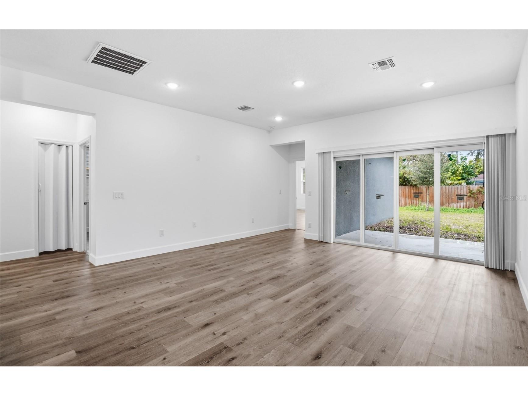 1535 13th Street S Saint Petersburg FL 33705 TB8496520 image5