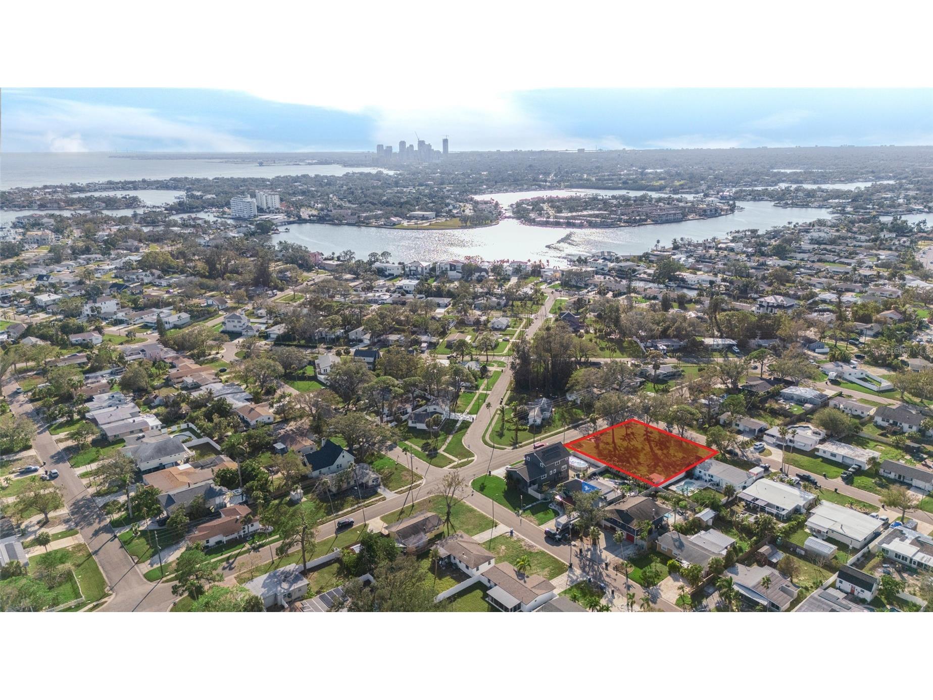 1535 Connecticut Avenue NE Saint Petersburg FL 33703 TB8325507 image1