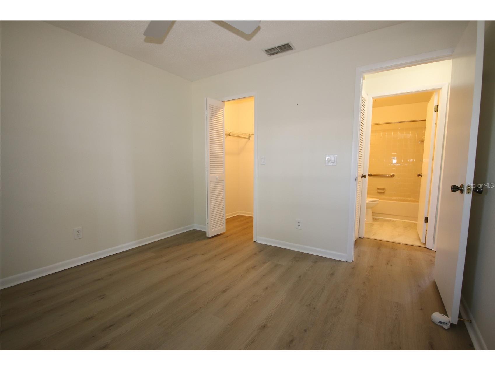 1535 Nursery Road #403 Clearwater FL 33756 TB8522582 image16
