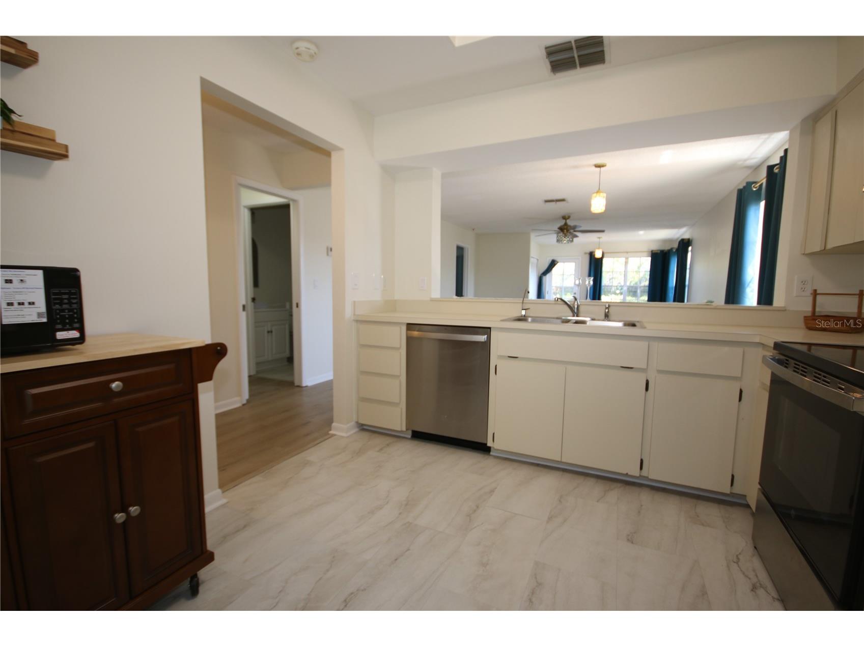 1535 Nursery Road #403 Clearwater FL 33756 TB8522582 image5