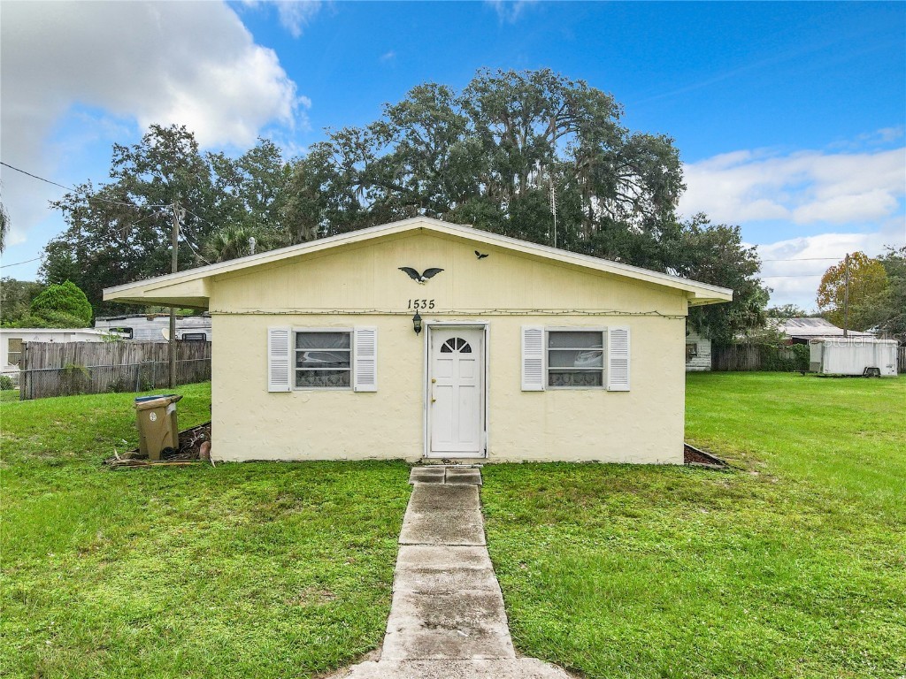 1535 Tallahassee Boulevard Intercession City FL 33848 V4932482 image1