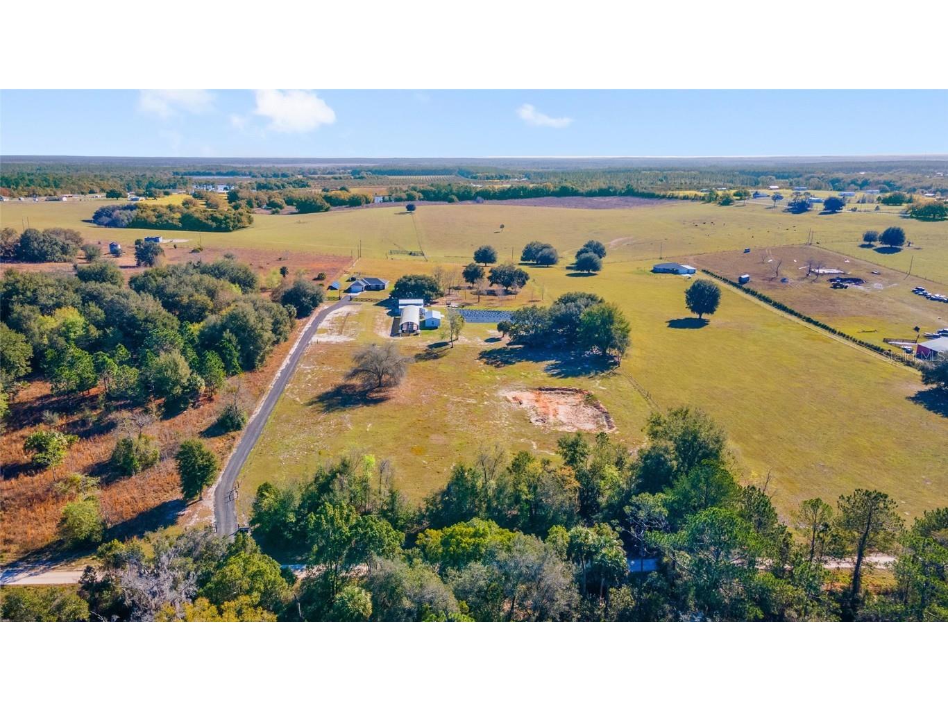 15355 SE 160th Avenue Weirsdale FL 32195 OM672229 image1