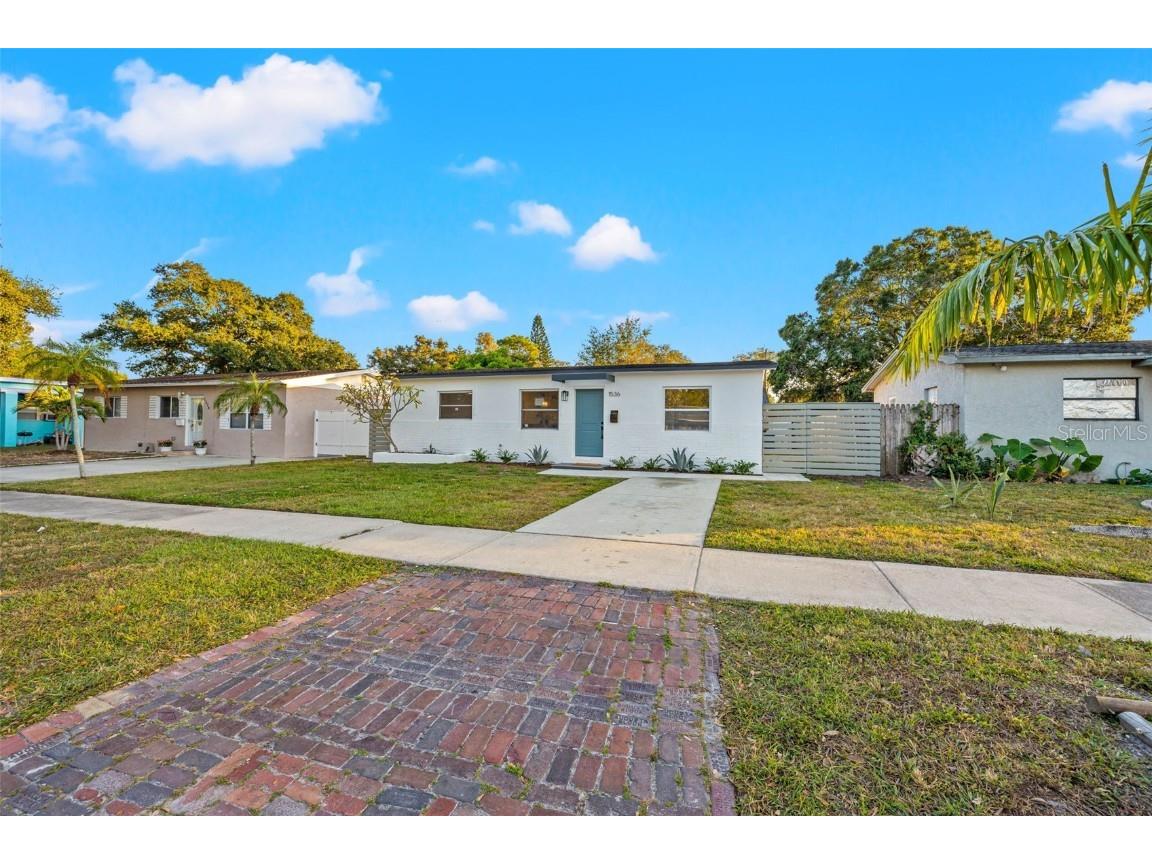 1536 55th Avenue N Saint Petersburg FL 33703 U8220862 image1