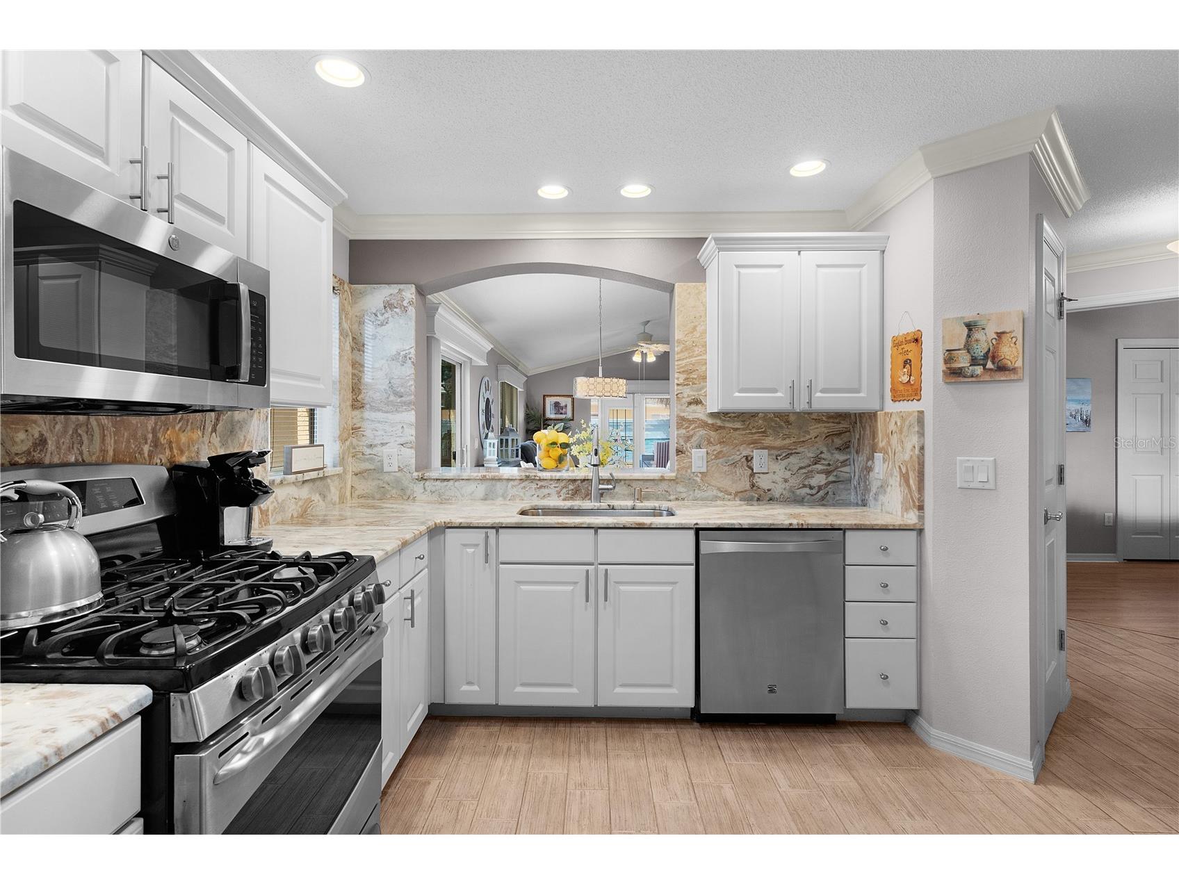 1536 Barnwell Place The Villages FL 32162 G5114219 image4
