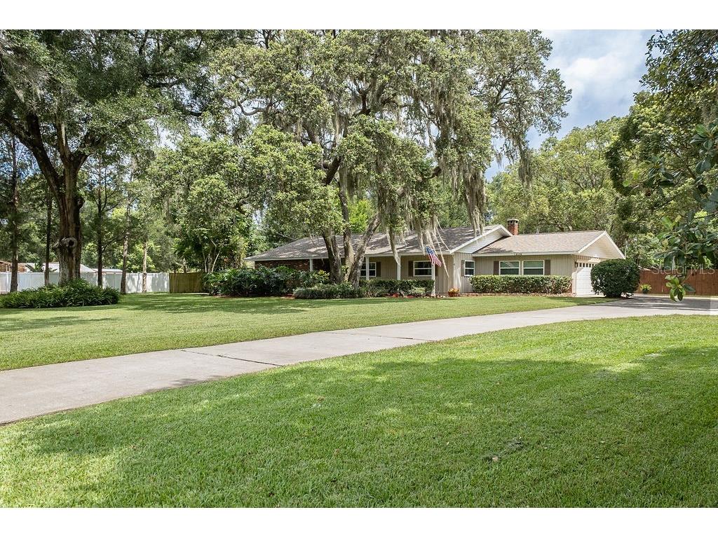 1536 Glenwood Road Deland FL 32720 V4931254 image1