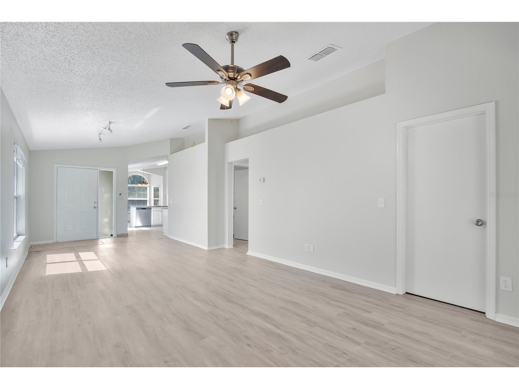 1537 Rivers Edge Drive Orlando FL 32825 O6385700 image6