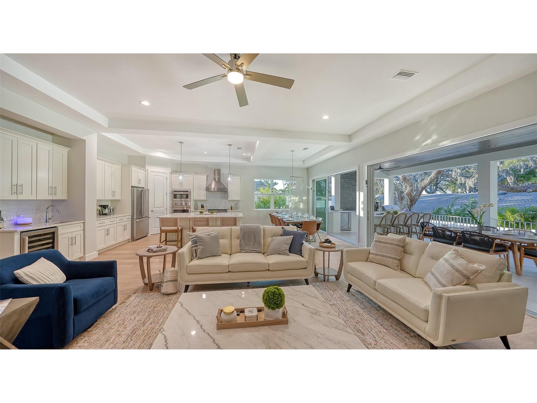 1537 Siesta Drive Sarasota FL 34239 A4692741 image12