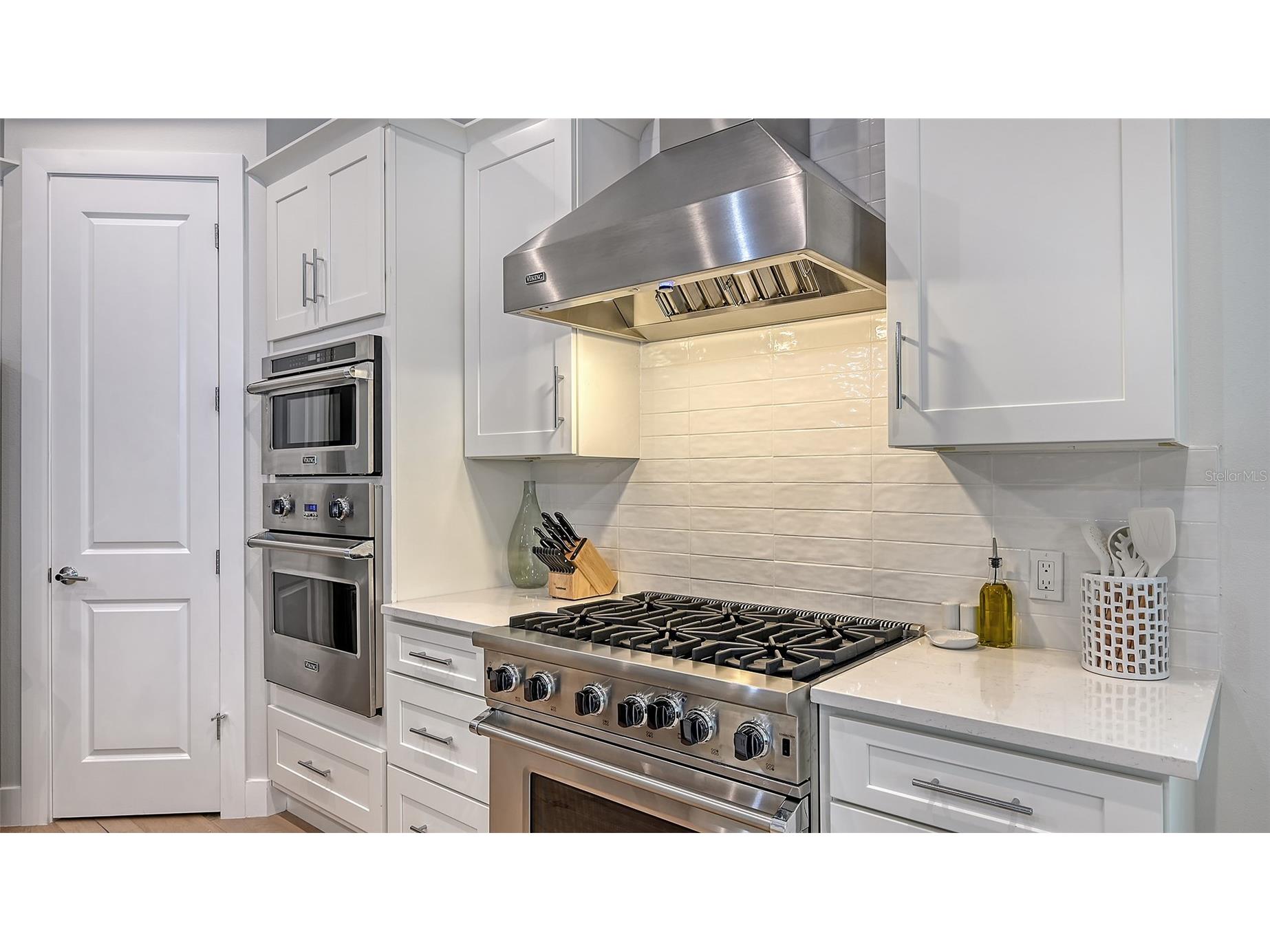 1537 Siesta Drive Sarasota FL 34239 A4692741 image28