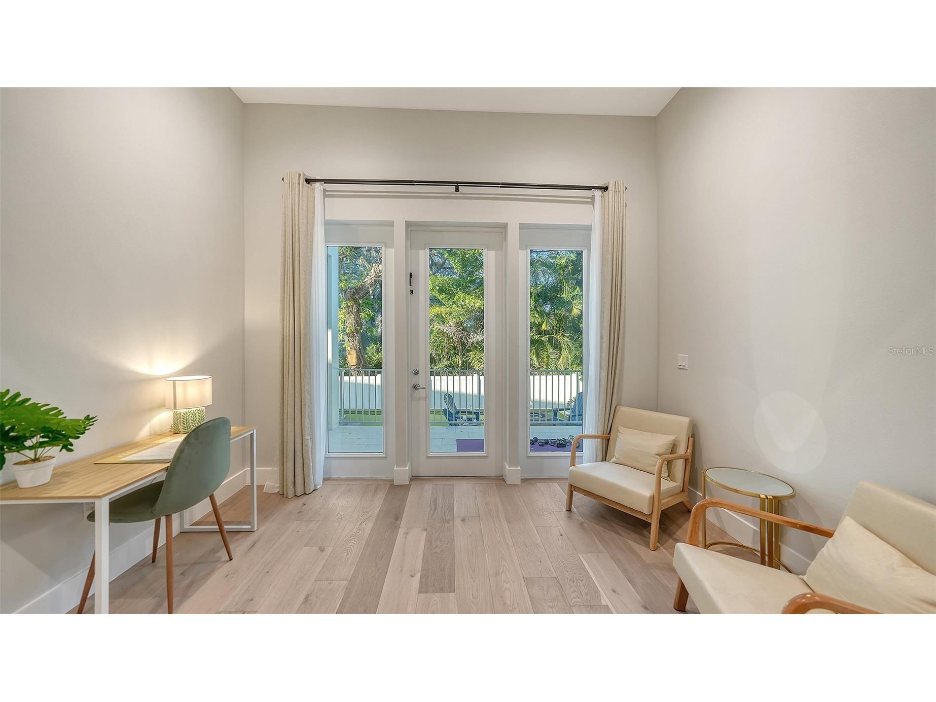 1537 Siesta Drive Sarasota FL 34239 A4692741 image37