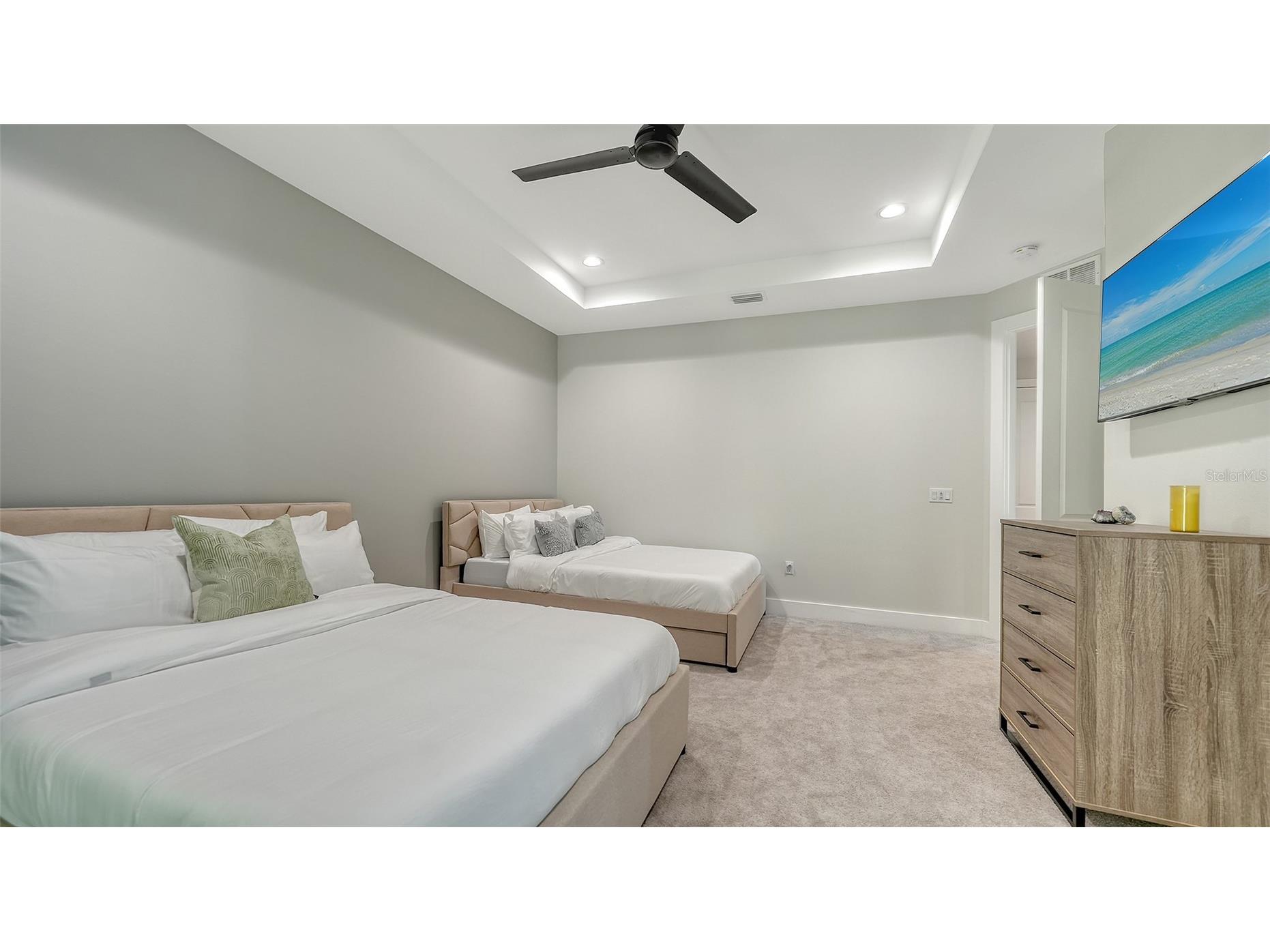 1537 Siesta Drive Sarasota FL 34239 A4692741 image47
