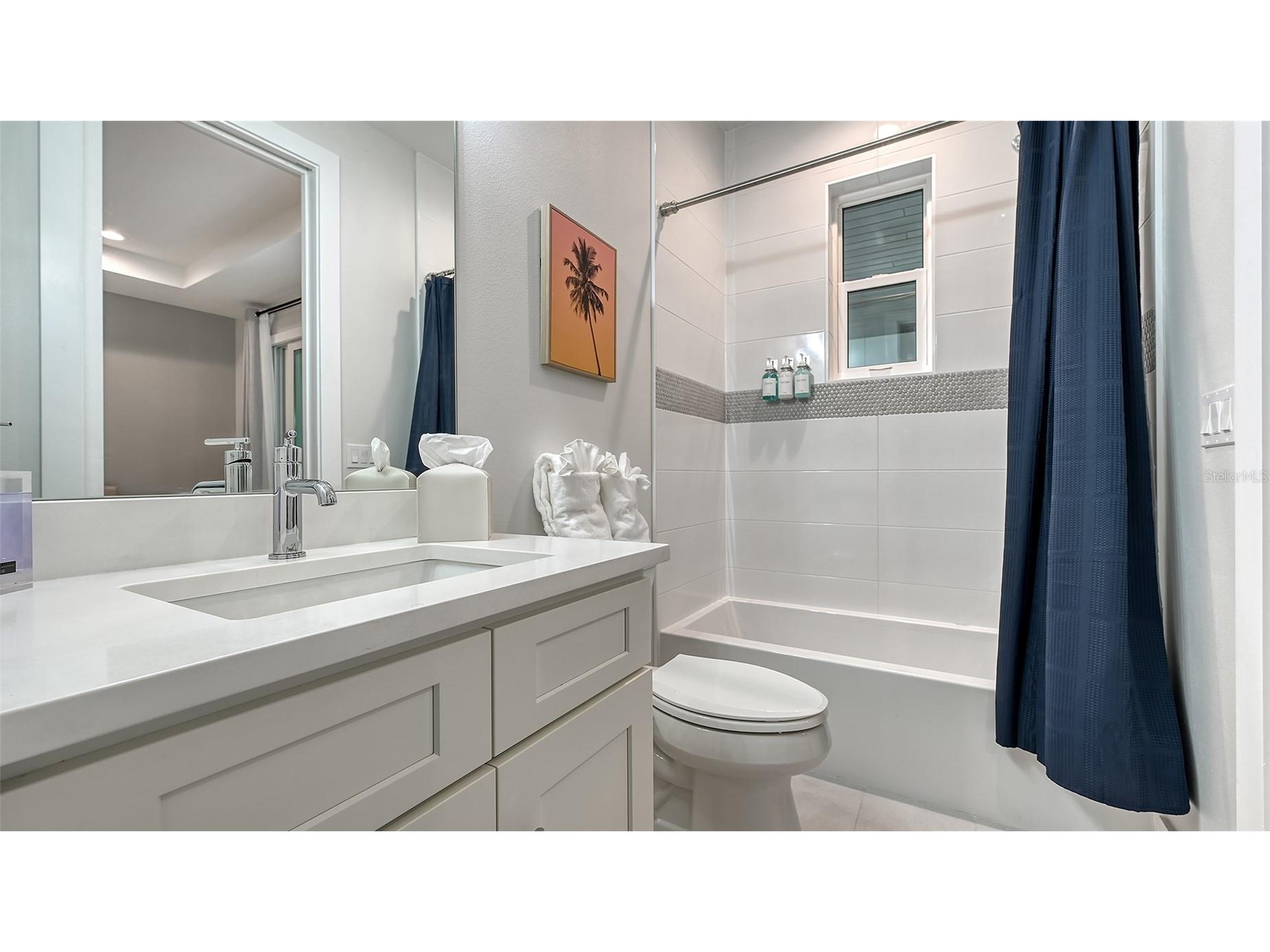 1537 Siesta Drive Sarasota FL 34239 A4692741 image49