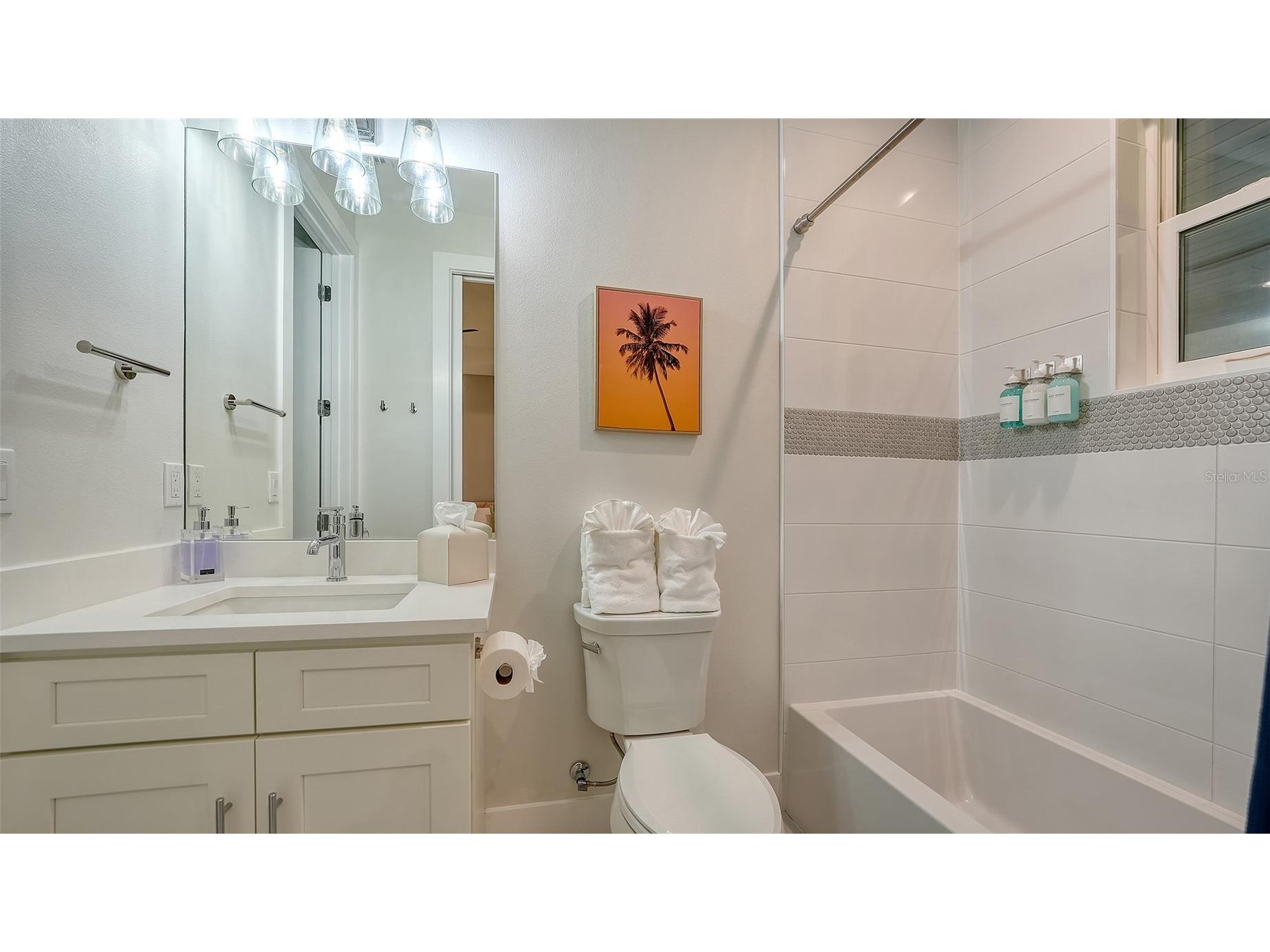1537 Siesta Drive Sarasota FL 34239 A4692741 image50