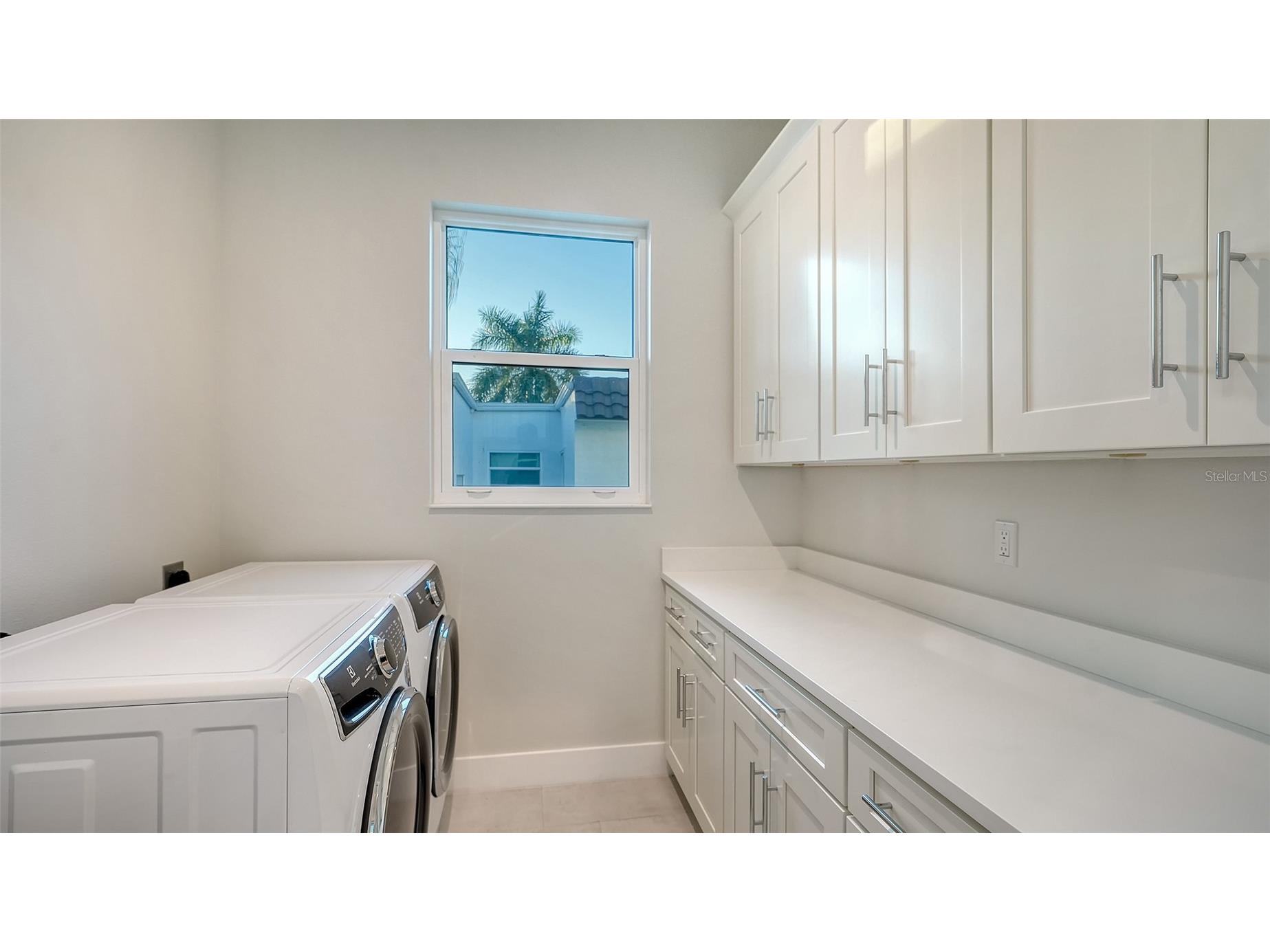 1537 Siesta Drive Sarasota FL 34239 A4692741 image59