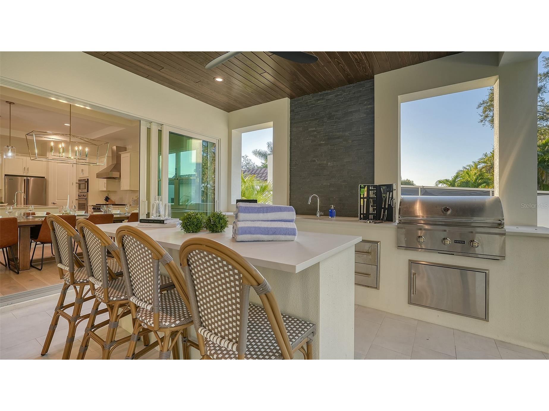 1537 Siesta Drive Sarasota FL 34239 A4692741 image64
