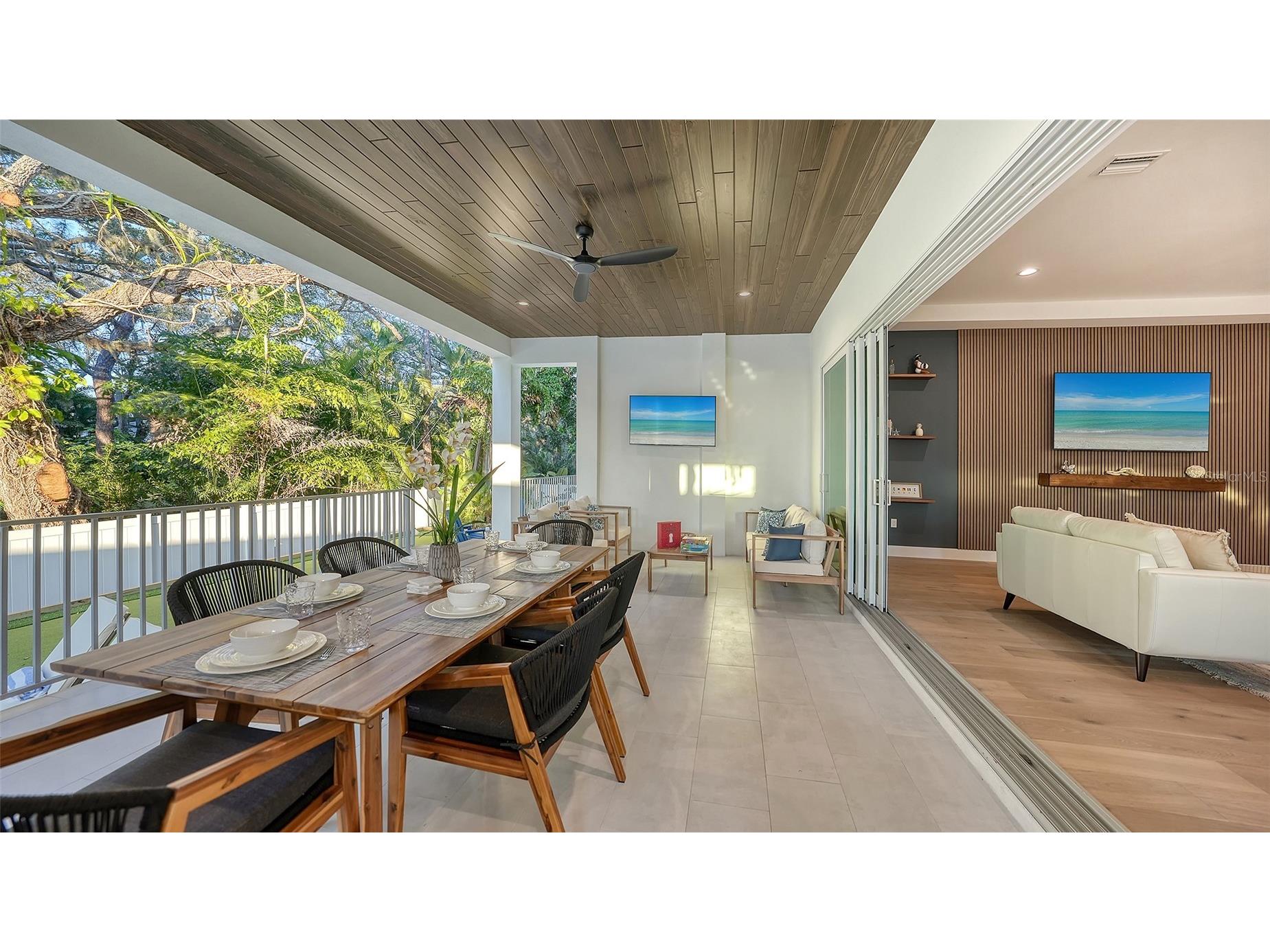 1537 Siesta Drive Sarasota FL 34239 A4692741 image67