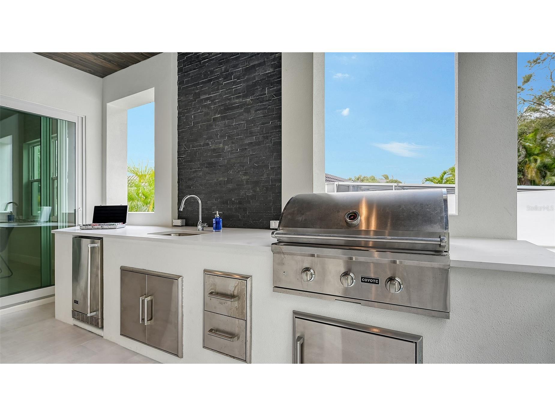 1537 Siesta Drive Sarasota FL 34239 A4692741 image69