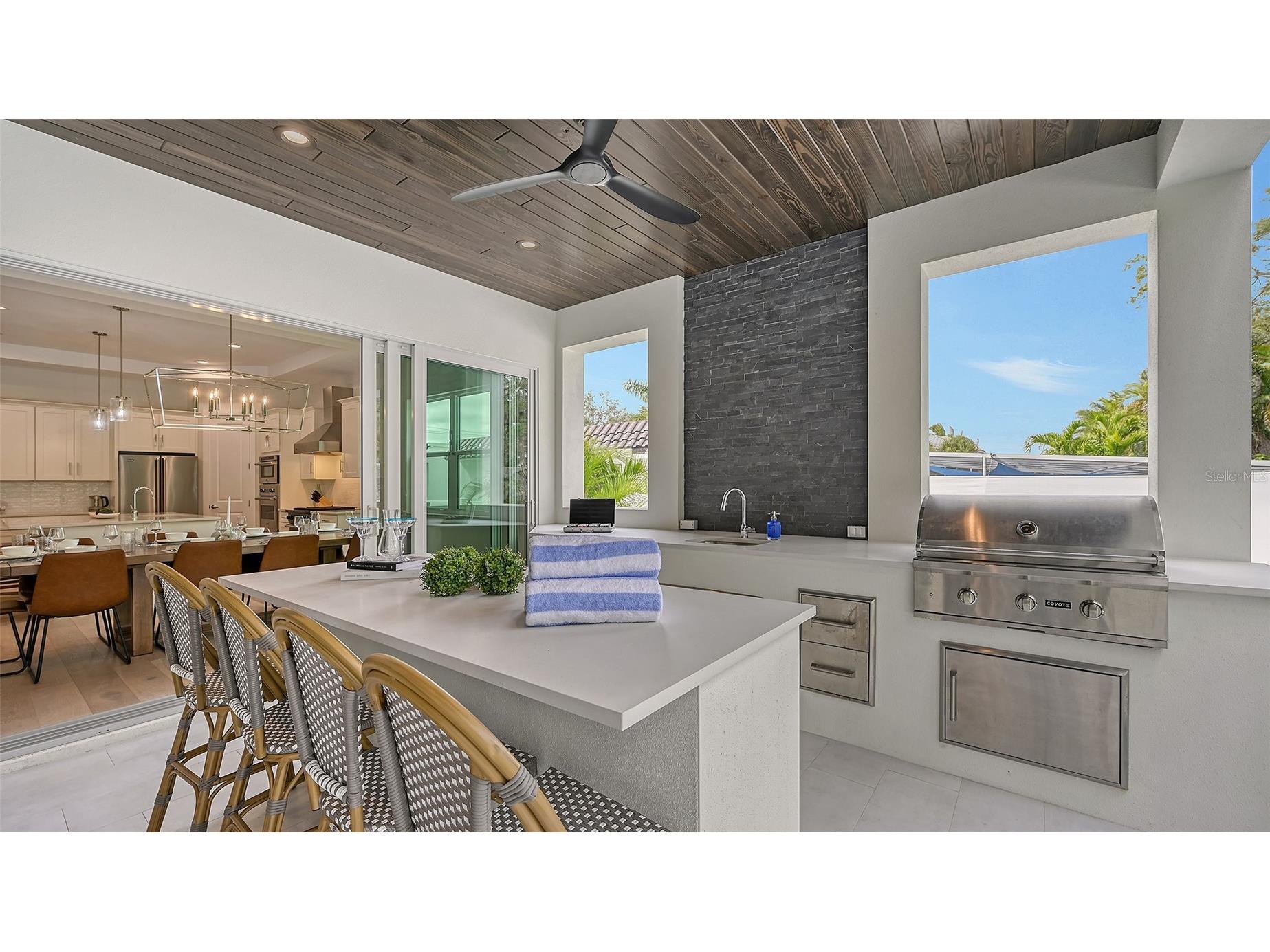 1537 Siesta Drive Sarasota FL 34239 A4692741 image70