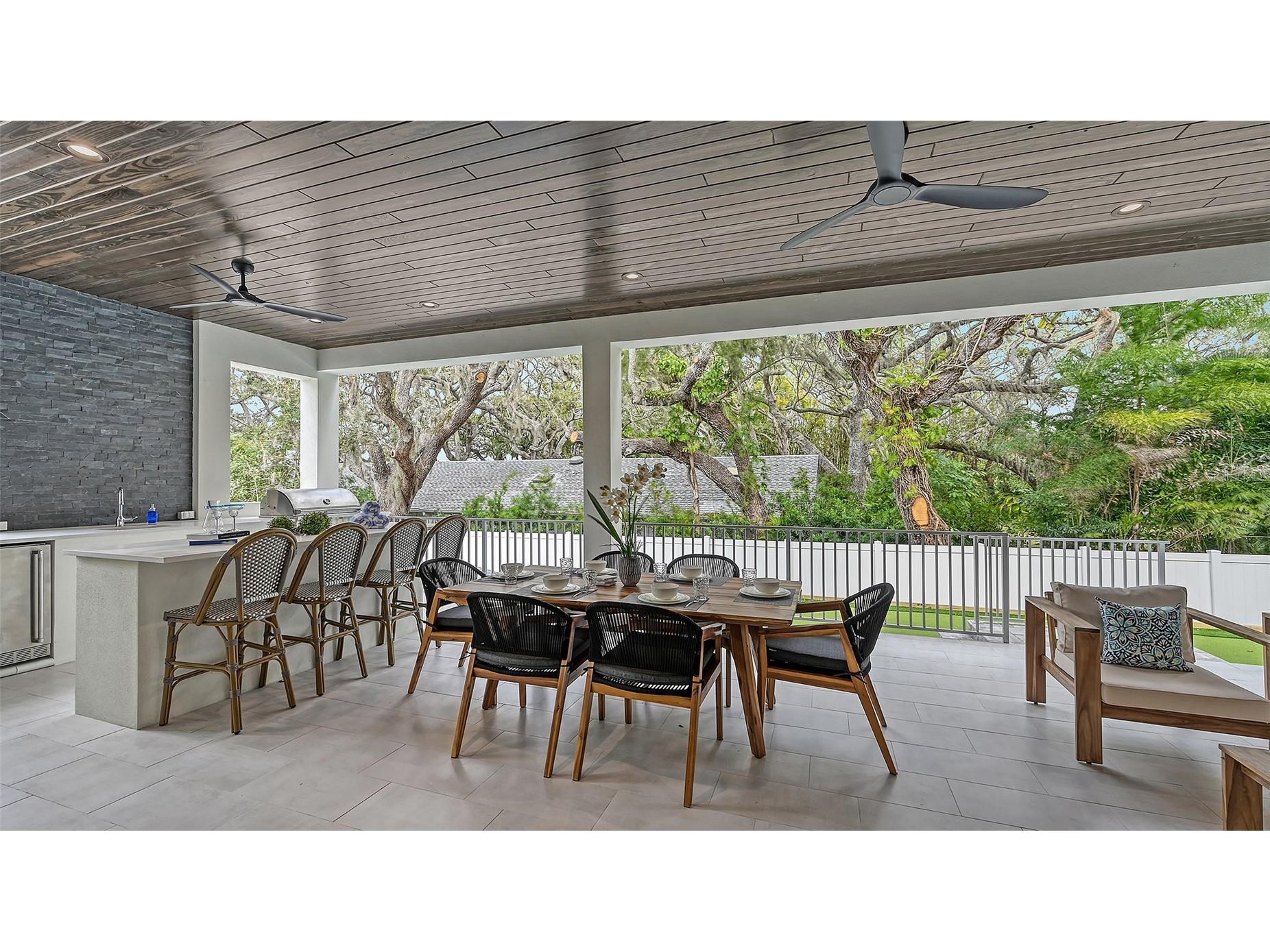 1537 Siesta Drive Sarasota FL 34239 A4692741 image77