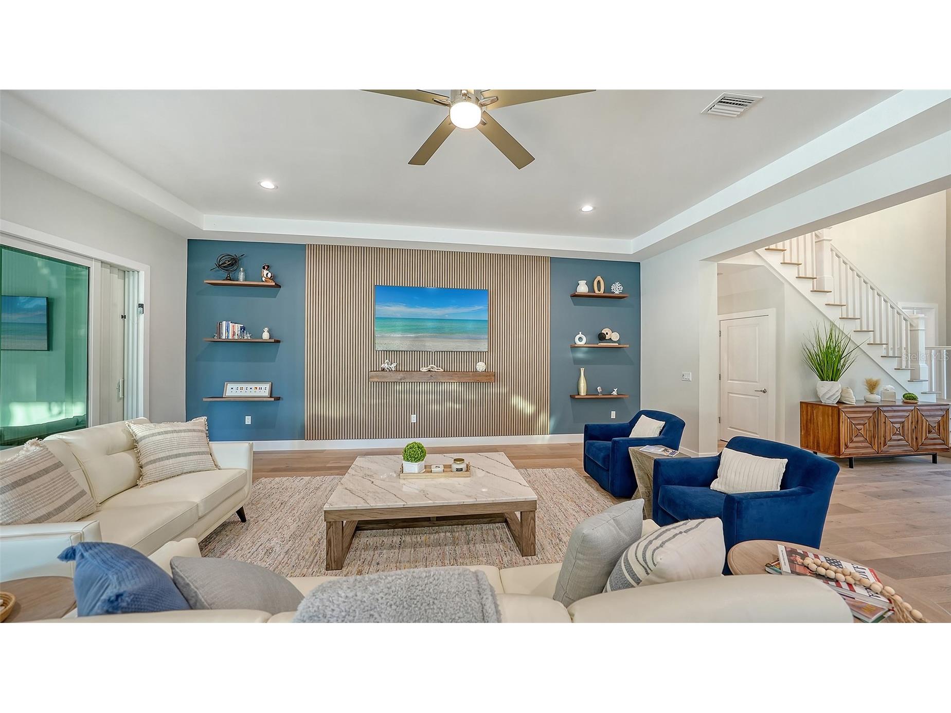 1537 Siesta Drive Sarasota FL 34239 A4692775 image10