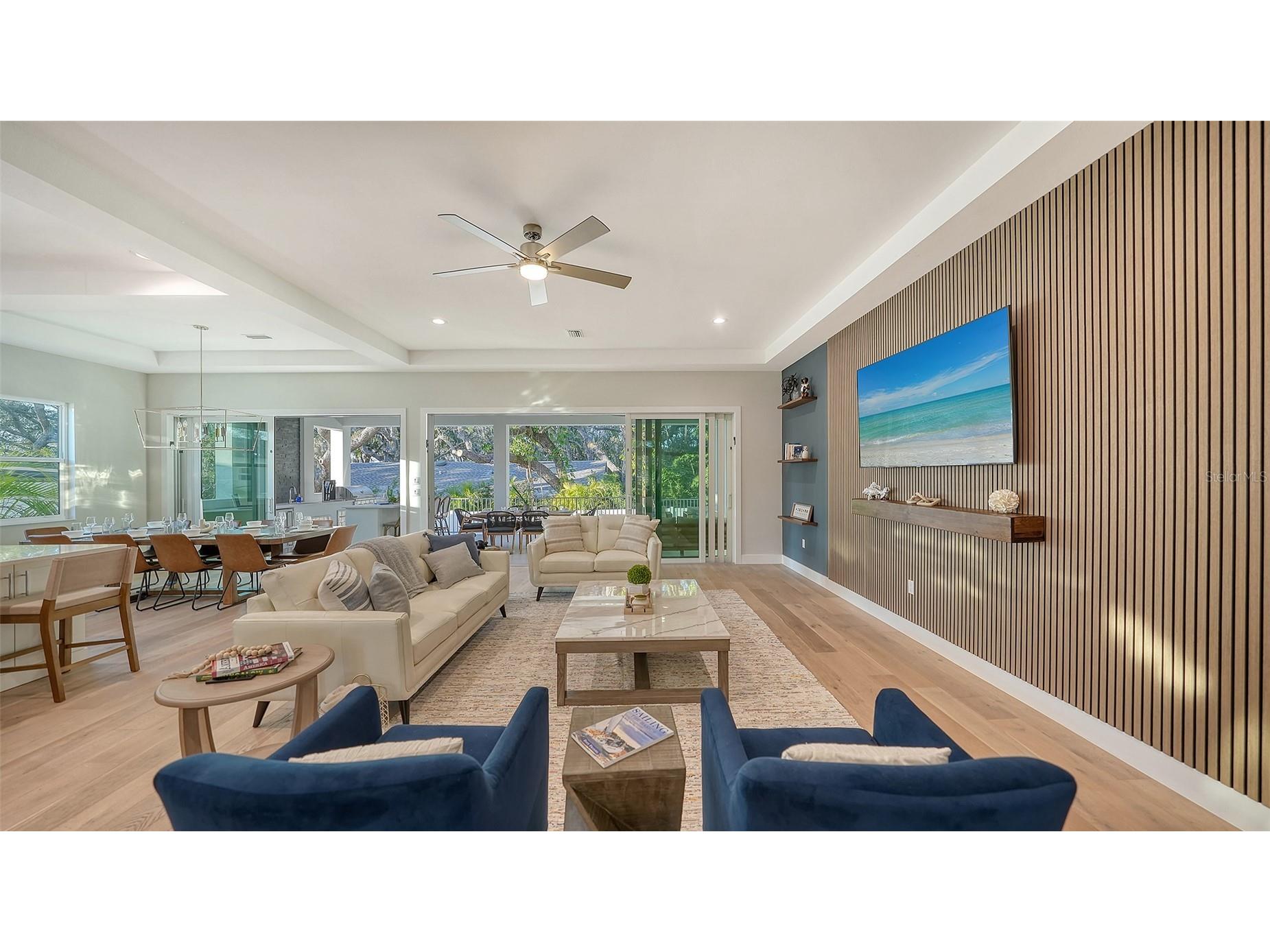 1537 Siesta Drive Sarasota FL 34239 A4692775 image13