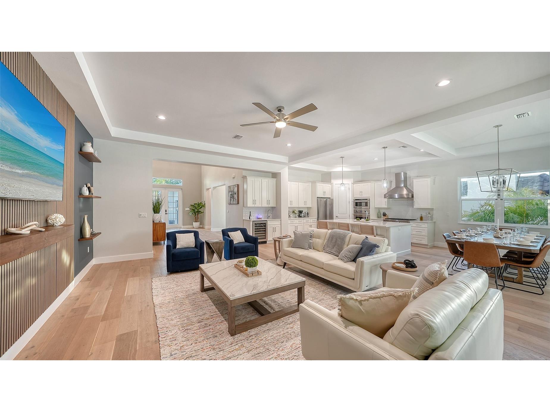 1537 Siesta Drive Sarasota FL 34239 A4692775 image16
